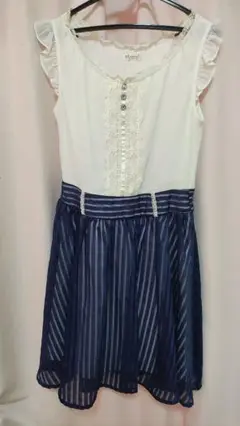 ノースリーブ♡フリル袖のストライプワンピース
