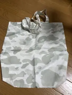 A BATHING APE迷彩柄エコバッグ