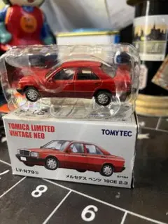 トミカリミテッドビンテージ ネオ メルセデス ベンツ 190E 2.3 1/64