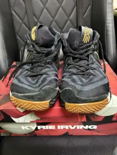 訳あり　Kyrie Irving 4 EP バスケットボールシューズ