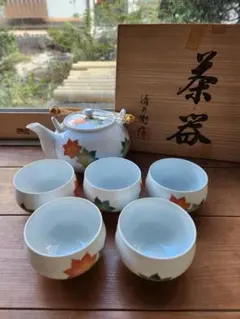 有田焼　清兵衛作　高雄　紅葉文茶器揃　共箱あり　栞あり