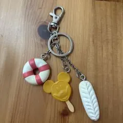 ディズニー パークフード キーチェーン　うきわまん
