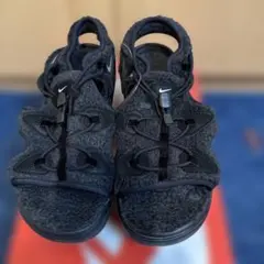 Nike エアマックスココ　ファーサンダル ブラック25