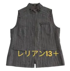 レリアン13＋ ブラウン デザイン生地ベストジレ スタンドカラー