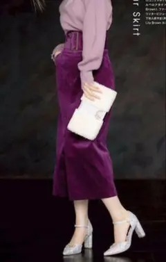 Lily Brown パープル ベルト付きタイトスカート