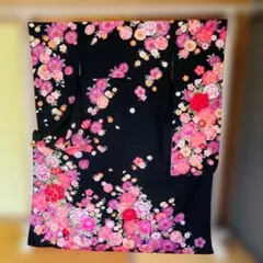 振袖 黒地 金彩 牡丹 菊 松 豪華絢爛 - メルカリ