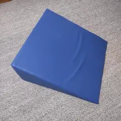 青い傾斜クッション エクササイズ用