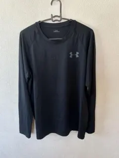 Under Armour ブラック ロングスリーブのサムネイル