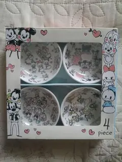 希少品！ディズニーストア メラミンプレートセット ソースプレート 4枚セット