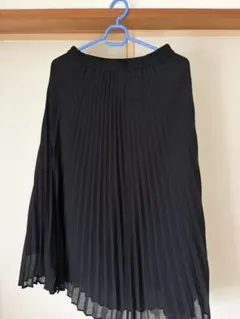 GU ブラック プリーツスカート Mサイズのサムネイル