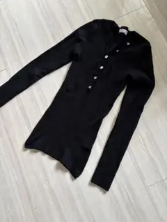 vネックセーター リブ ボタン