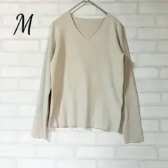 エヌドット アイボリー Vネック ベーシック 長袖ニット シンプル　Mのサムネイル