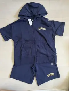新品タグ付き　GAP 1969 フード付きセットアップ 130cm/140cm