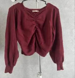 バーガンディトップス