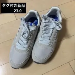 HI-TEC SILVER SHADOW 40スニーカー シルバー　23.0のサムネイル