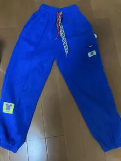 ロングパンツ ブルー ワッペン付き