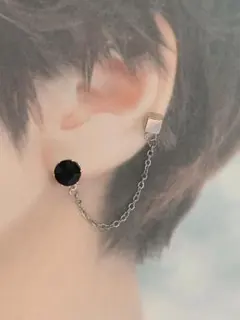 半額　【セール品】　ピアス片耳用　【2連チェーン】　ブラック × メタルキューブ