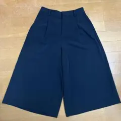 お値下げ❗️ユニクロ　キュロットパンツ　紺色　Sサイズ