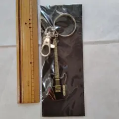 未開封 未使用 THEMODS ギター型キーホルダー ツアーグッズ 2025年最新】ザモッズ キーホルダーの人気アイテム - メルカリ