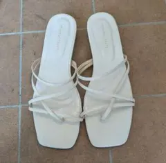 クロスストラップトングフラットサンダル L