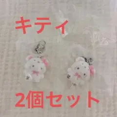 サンリオ めじるしアクセサリー ふわふわスノー ガチャ ハローキティ