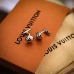 週末限定お値下げ★Louis Vuitton カフス　カフリンク 楽天市場】LOUIS VUITTON ヴィトン（カフス｜メンズジュエリー