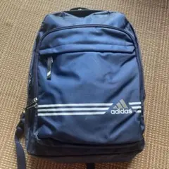 adidasカバン　バッグ　紺色のサムネイル