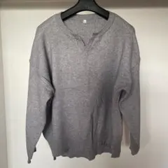 値下げ　グレー Vネック ニット　セーター M トップス　長袖