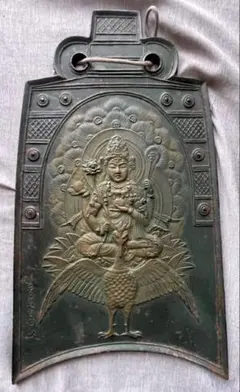 【希少】仏教美術 孔雀明王 懸仏 銅板レリーフ 壁掛け 彫金 仏像 密教 希少】仏教美術 孔雀明王 懸仏 銅板レリーフ 壁掛け 彫金 仏像 密教
