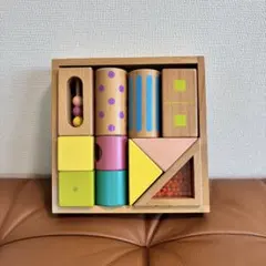 知育玩具 積み木セットのサムネイル