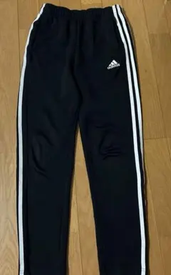 adidas 150ストライプ ジャージパンツ