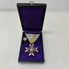 【実物】旧日本軍 勲六等瑞宝章 完品 ケース・略綬付き 記念章 ミリタリー 実物】旧日本軍 勲六等瑞宝章 完品 ケース・略綬付き 記念章