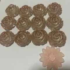 茶色　ピンクベージュ系 バラデザイン　デコレーションパーツ　約3cm