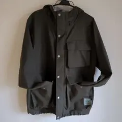 タラスブルバ　マウンテンパーカー　Lサイズ