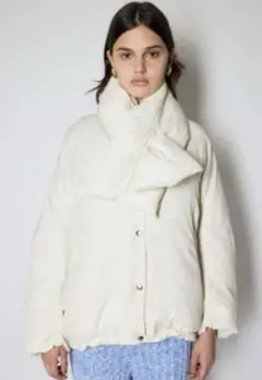 ホワイト ダウンジャケット