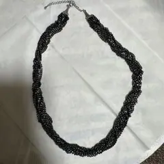 ブラックビーズツイストネックレス
