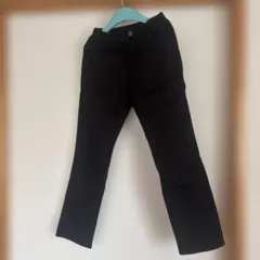 ブリーズ　黒パンツ　140