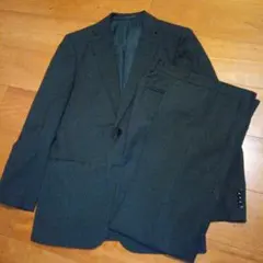 HILTON GUABELLO ビジネススーツ ダークグレー