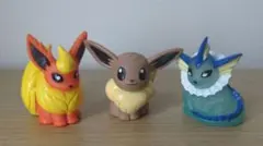 ポケモン　指人形　イーブイ　ブースター　シャワーズ（クリア素材）　3体セット