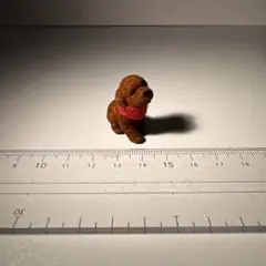 フェルト製茶色犬の置物