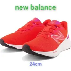 ニューバランス ランニングシューズ 24cm