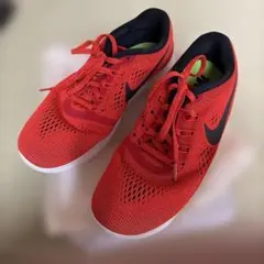 NIKE スニーカー レッドのサムネイル