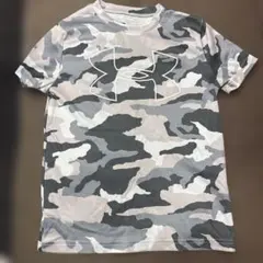 UNDER ARMOUR Tシャツ 迷彩柄