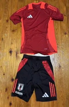 adidas サッカーウェア　　Sサイズ