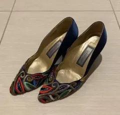 Gianni Versaceカラフル刺繍入りネイビーサテンパンプス　34 1/2のサムネイル