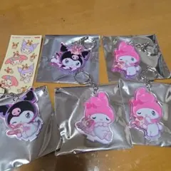 宇佐美 マイメロ クロミちゃん アクリルキーホルダーと ステッカーセット