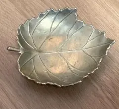 リーフ型　インテリアトレイ Made in Italy ゴールド　真鍮