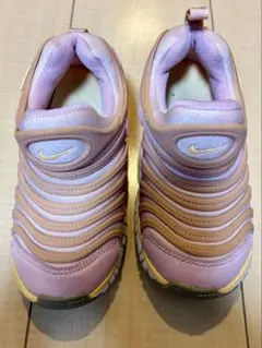 ナイキ　ダイナモフリー　18センチ