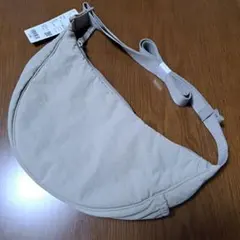 ユニクロ ラウンドミニショルダーバッグ ベージュ