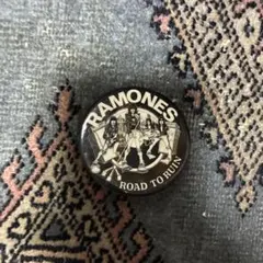 希少⭐1970 アンティーク✨Ramones 缶バッジ 未使用品です。 - メルカリ